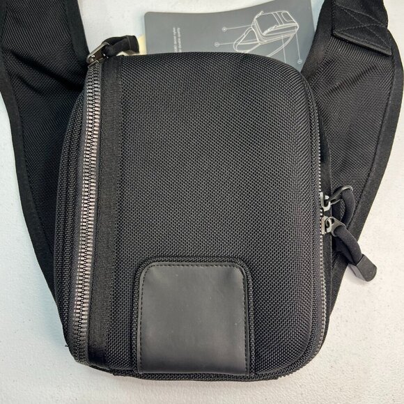 Banana Republic Metro Collection Touring Pack Black Travel Denier Nylon Passport - Picture 2 of 12